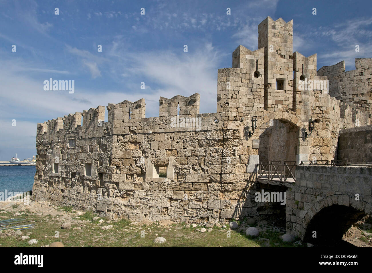Saint Paul's Gate, dans les fortifications médiévales à Rhodes, en Grèce. Banque D'Images