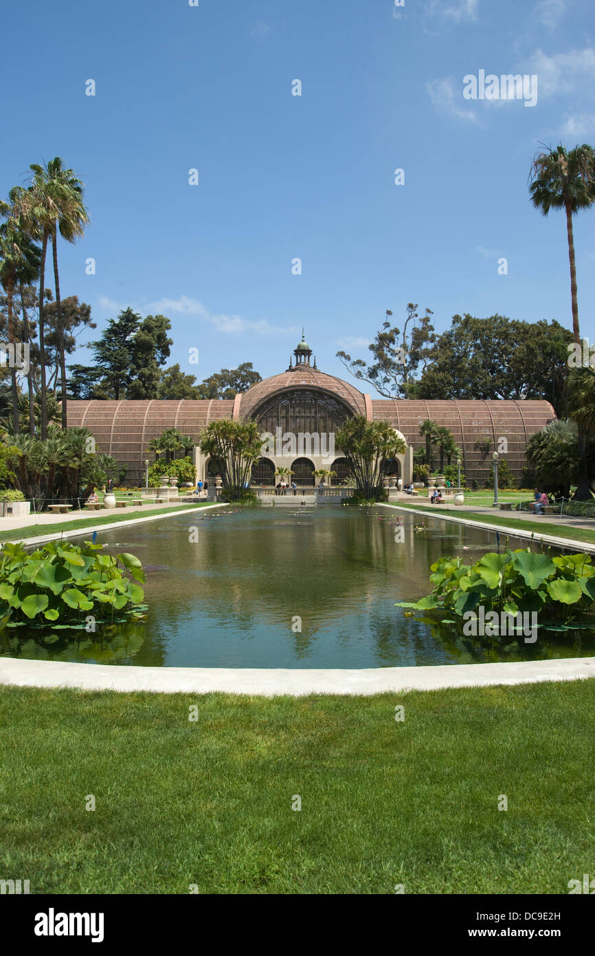 LAGUNA DA LAS FLORES REFLECTING POOL JARDIN D'HIVER MAISON BOTANIQUE BALBOA PARK SAN DIEGO CALIFORNIA USA Banque D'Images