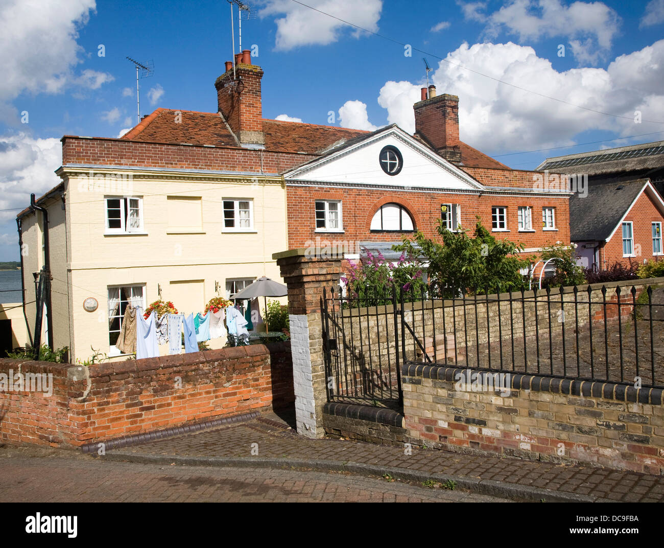 Maisons bâtiments historiques Angleterre Essex Mistley Banque D'Images
