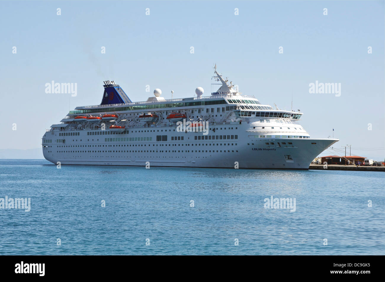 M.S. Louis majesté (ex Royal majesté, ex Norwegian Majesty), dans le port de Rhodes, l'île de Rhodes, Grèce. Banque D'Images