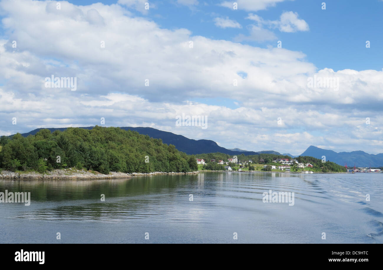 Paysage de la côte ouest de la Norvège en Bronnoy municipalité. Photo Tony Gale Banque D'Images