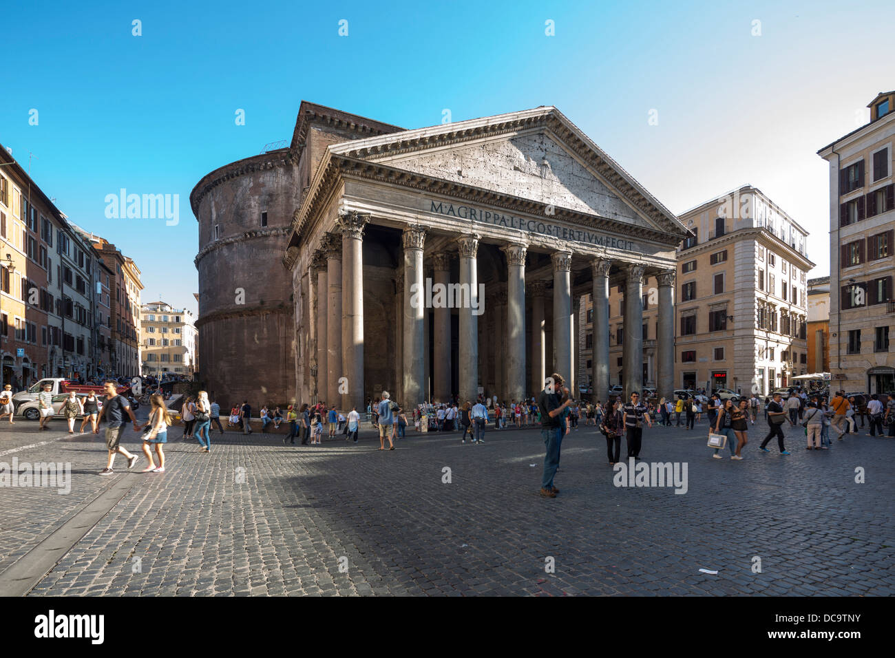 Dome et fronton de Panthéon, Rome, Italie Banque D'Images