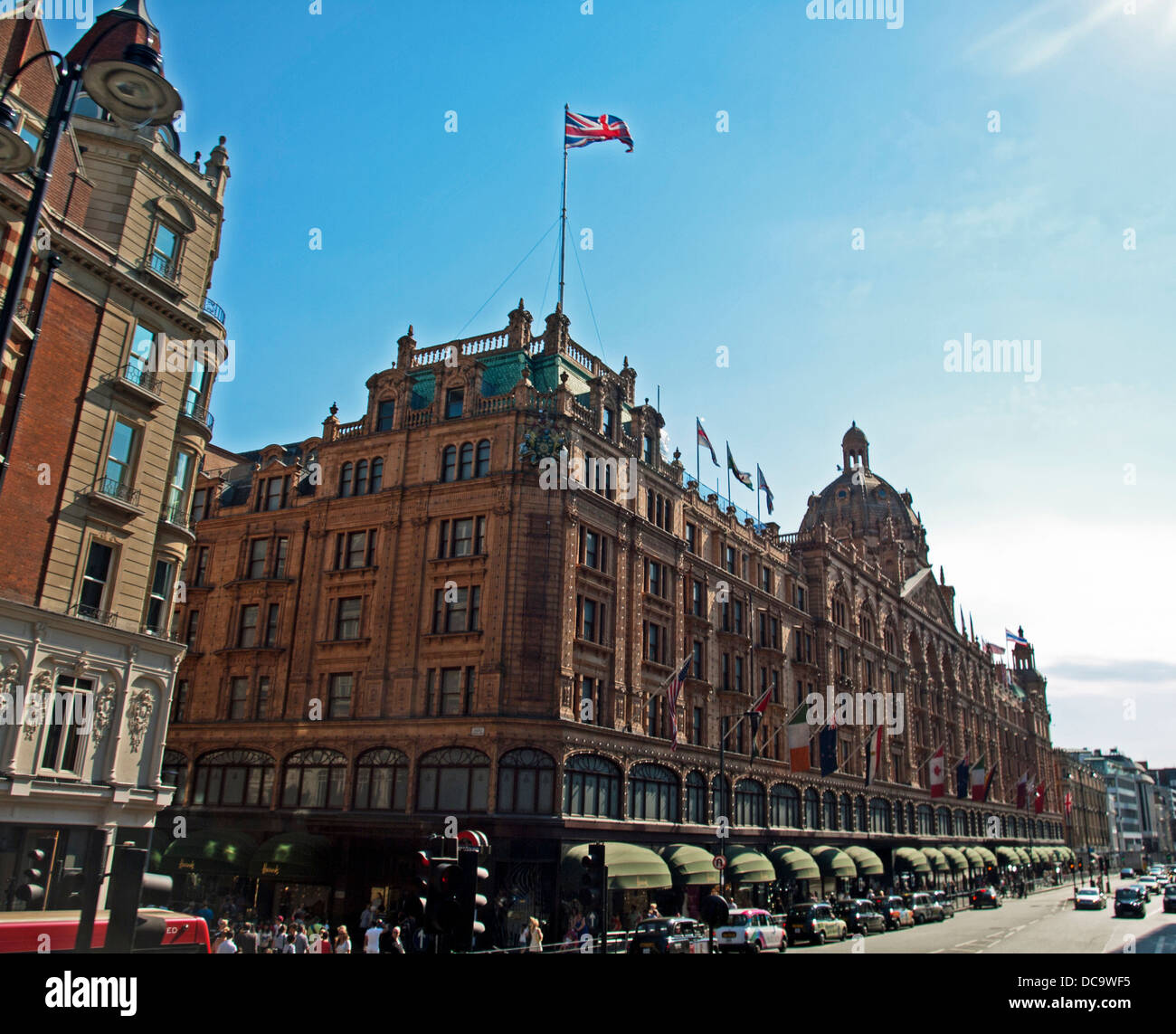Harrods, Brompton Road, Knightsbridge, le quartier royal de Kensington et Chelsea Banque D'Images