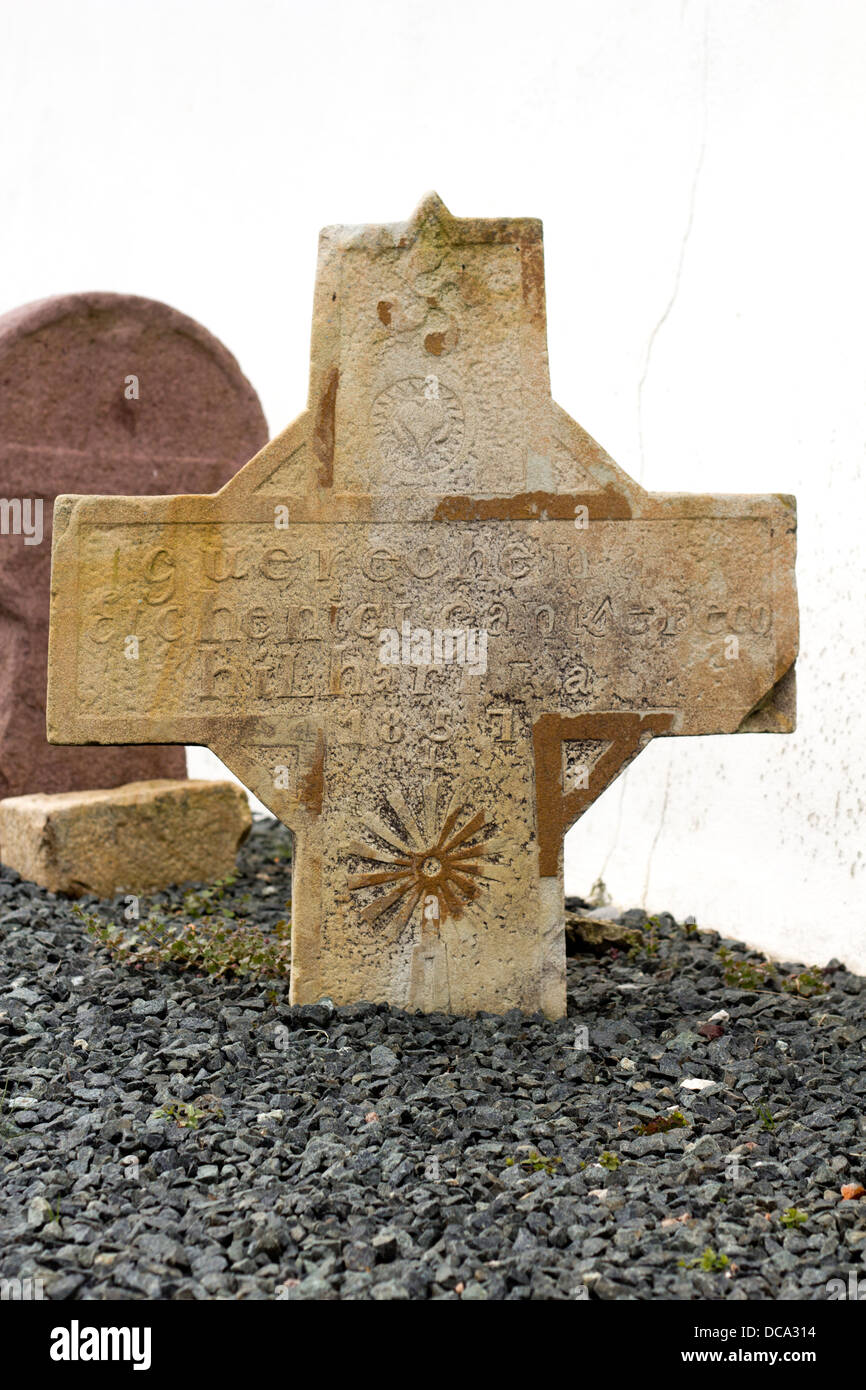 Stèle en pierre necropol discoïde pays basque france quitaine osses Banque D'Images