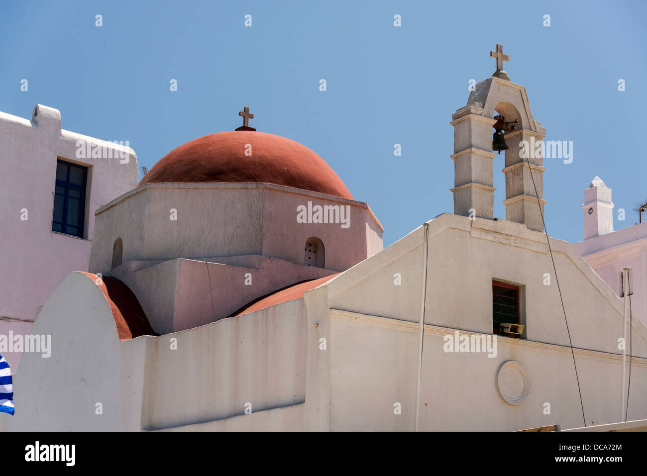 Église rouge et Chapelle à Mykonos Banque D'Images