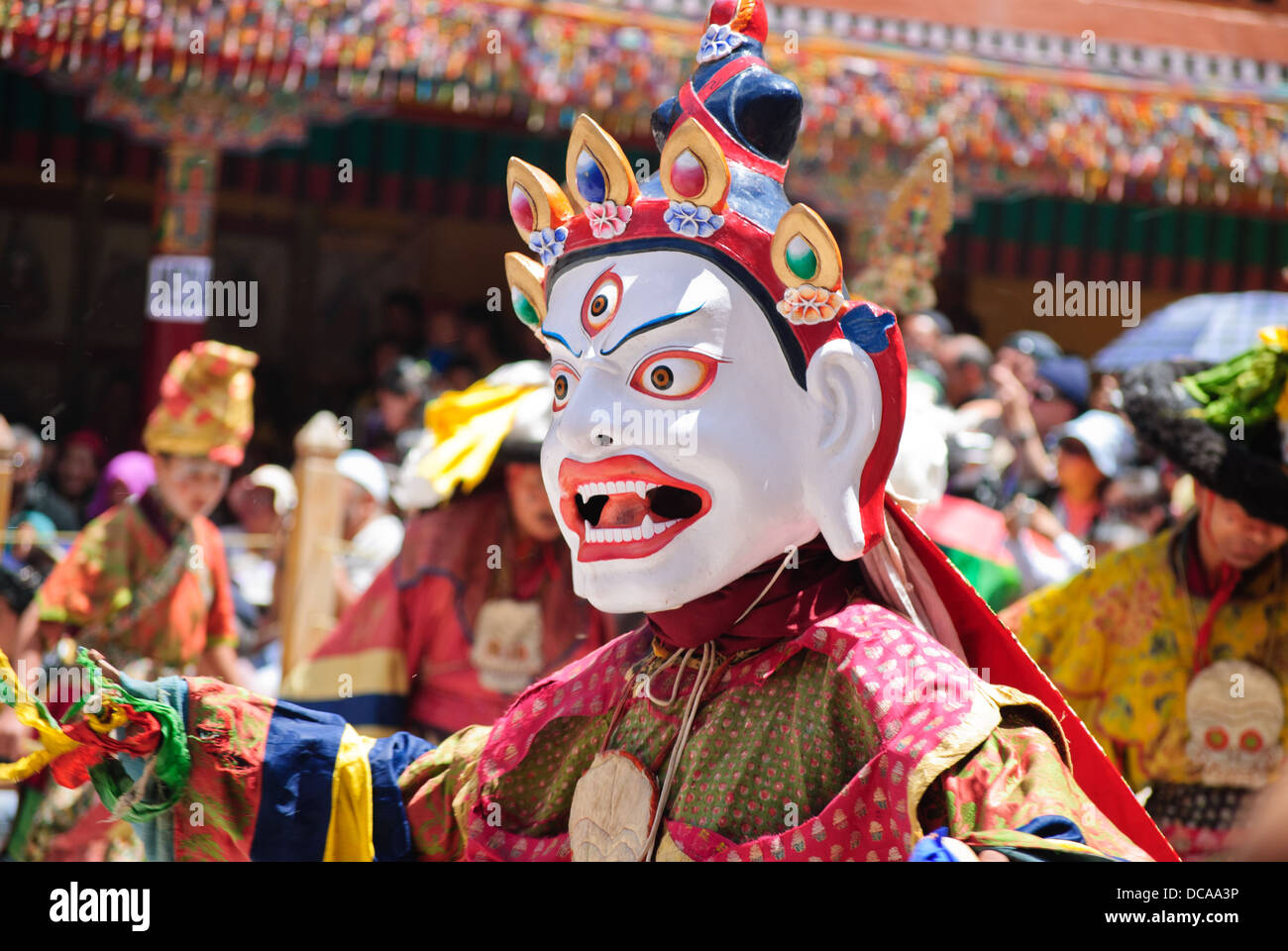 Masque Blanc dans la traditionnelle danse masquée de Hemis monastery Banque D'Images