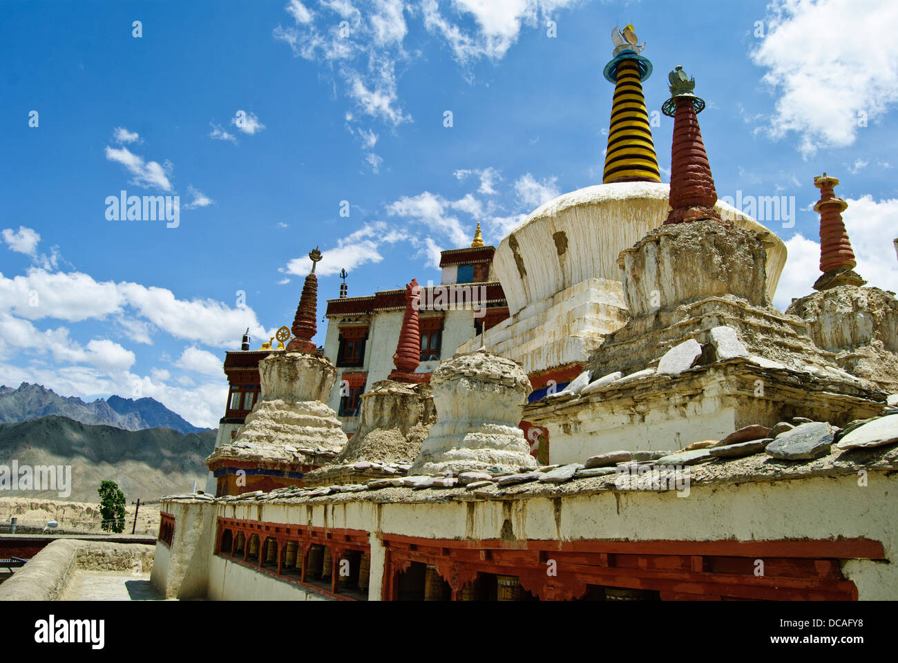 Stupas dans un monastère de Lamayuru Banque D'Images