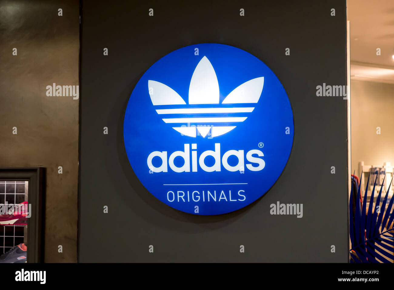 Logo Adidas. signe adidas Banque D'Images