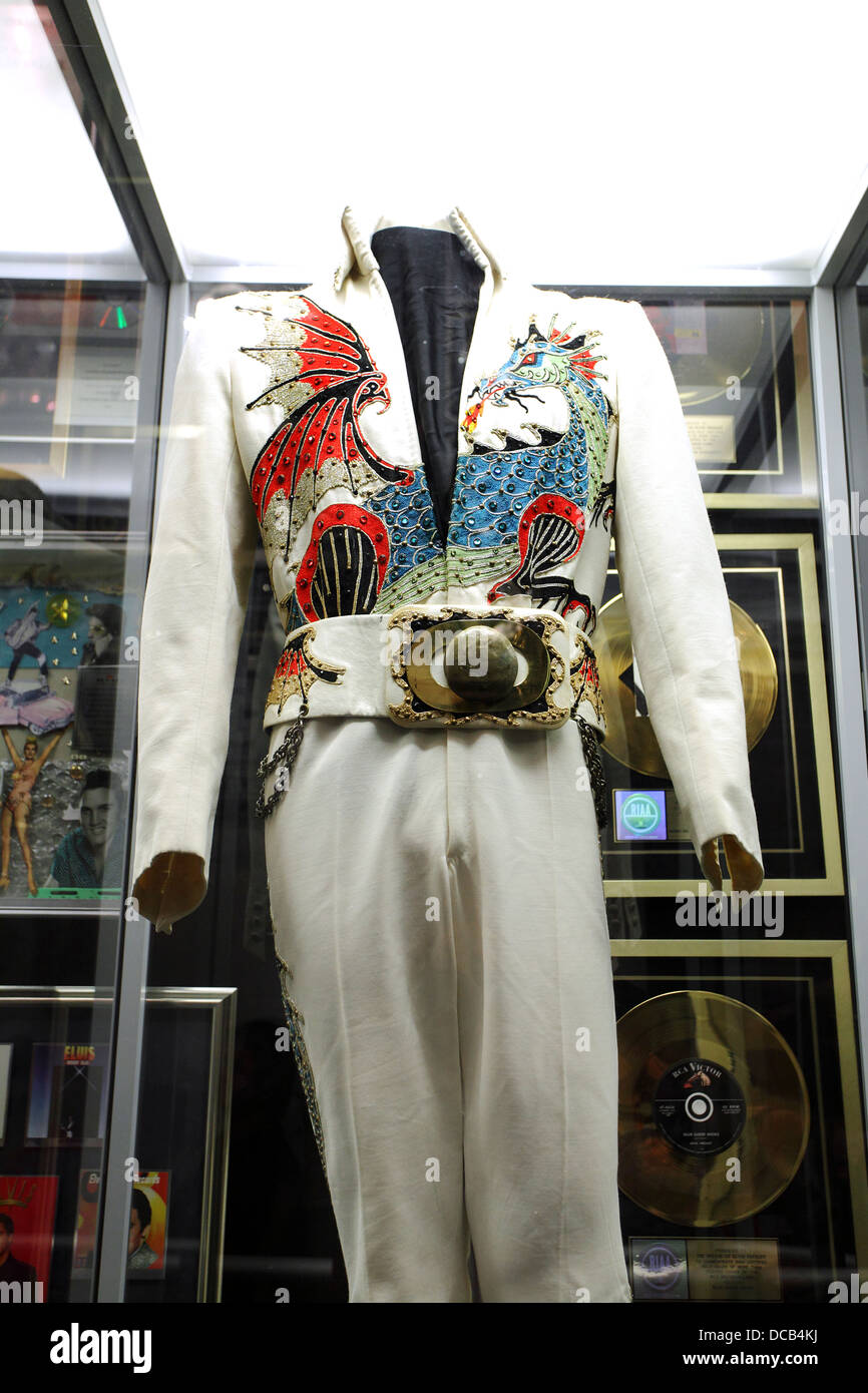 Elvis presley graceland costume Banque de photographies et d'images à haute  résolution - Alamy