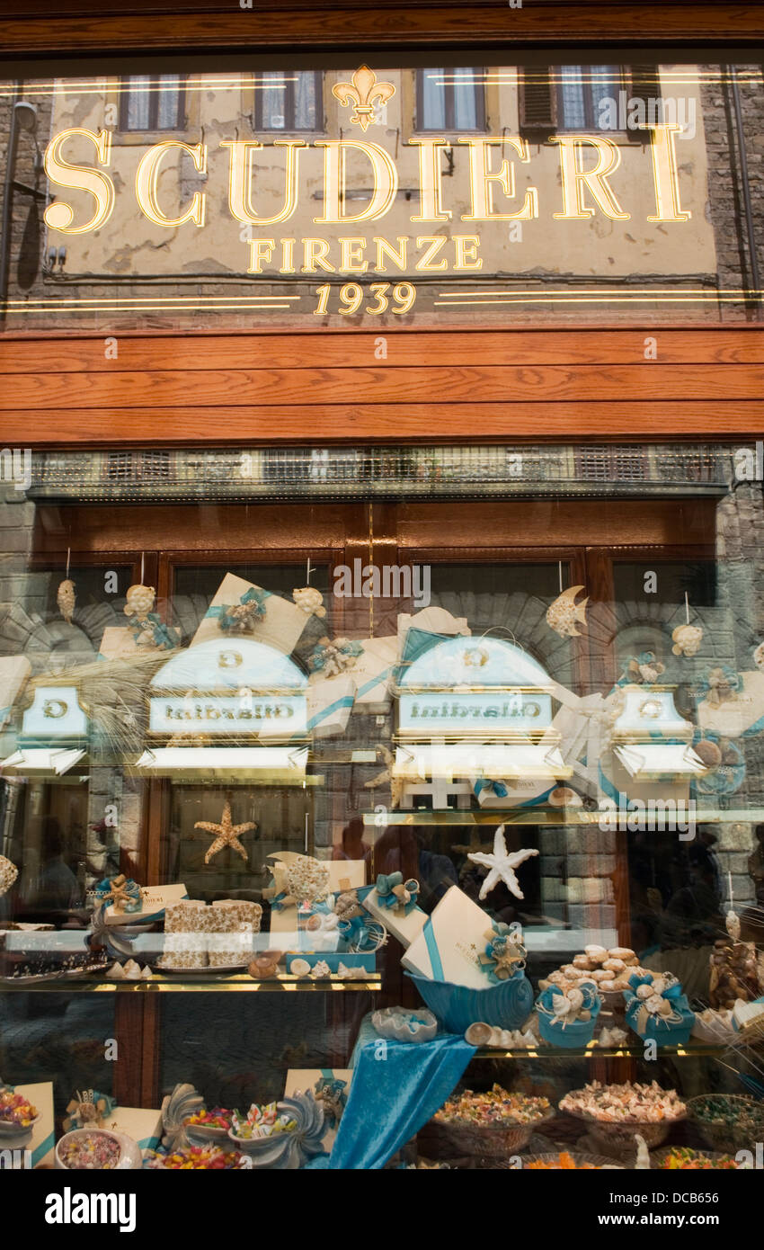 Scudieri feuilletée cake shop et fenêtre café Florence Toscane Italie Banque D'Images