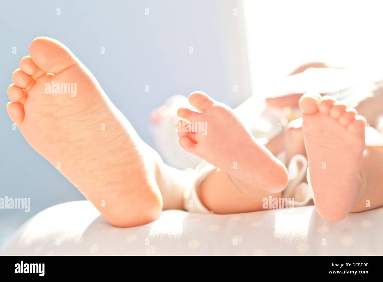 Pieds de bébé nouveau-né Banque D'Images