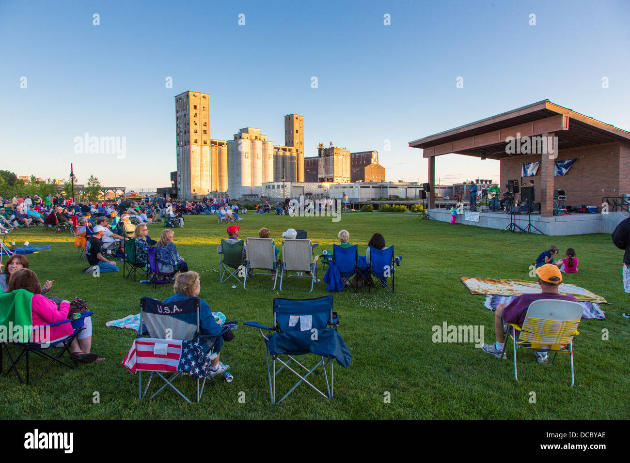 Les concerts de musique en plein air au parc de la rivière Fest à Buffalo, New York, United States Banque D'Images