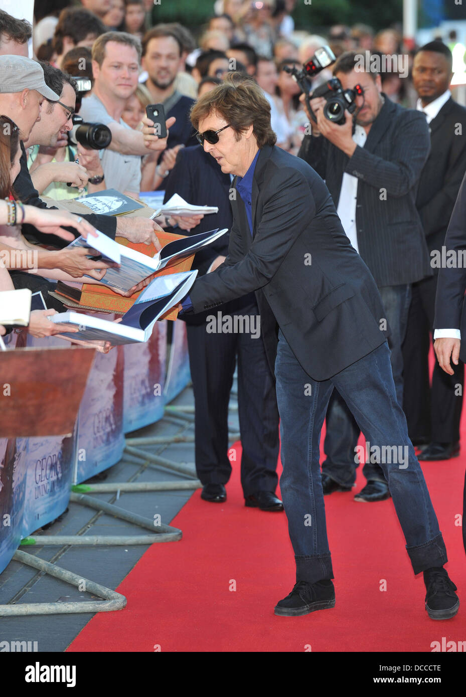 Sir Paul McCartney George Harrison UK film premiere tenue à la BFI Southbank - Arrivées. Londres, Angleterre - 02.10.11 Banque D'Images