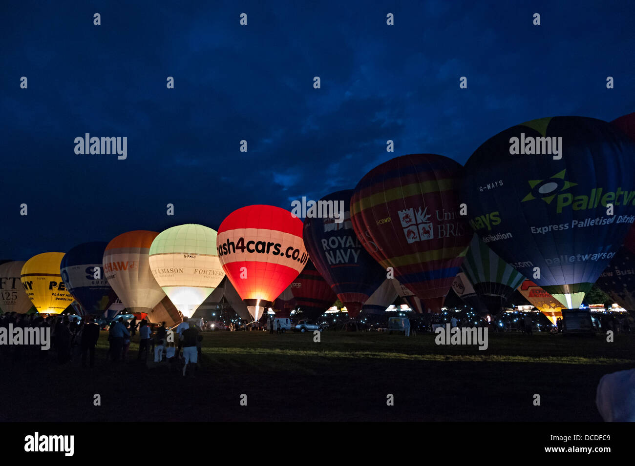 Bristol international Balloon Fiesta festival soir nuit ballon glow 2013 8 août de la musique Banque D'Images