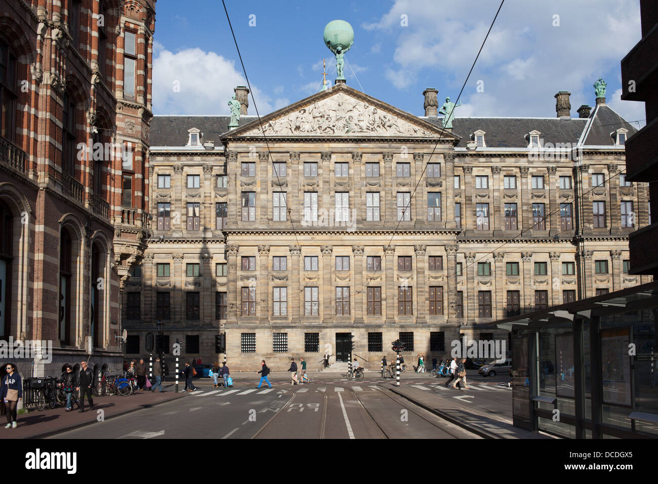 Palais Royal (Koninklijk Paleis) à Amsterdam, vue depuis la rue Raadhuisstraat, Hollande, Pays-Bas. Banque D'Images