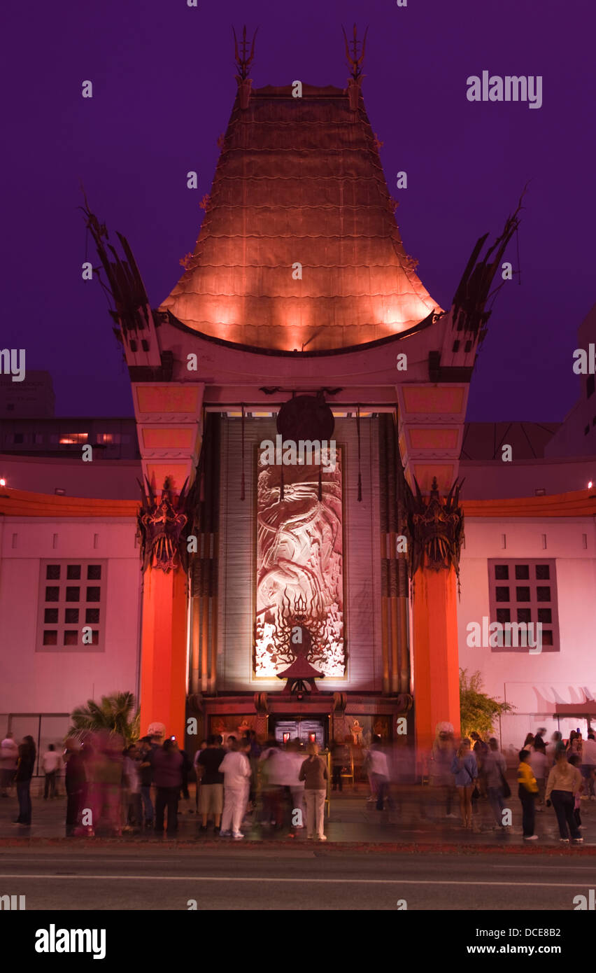 Théâtre chinois de Grauman (©MAYER & Holler 1927 / BEHR NAVIGATEURS 2000) WALK OF FAME DE HOLLYWOOD BOULEVARD LOS ANGELES CALIFORNIA USA Banque D'Images