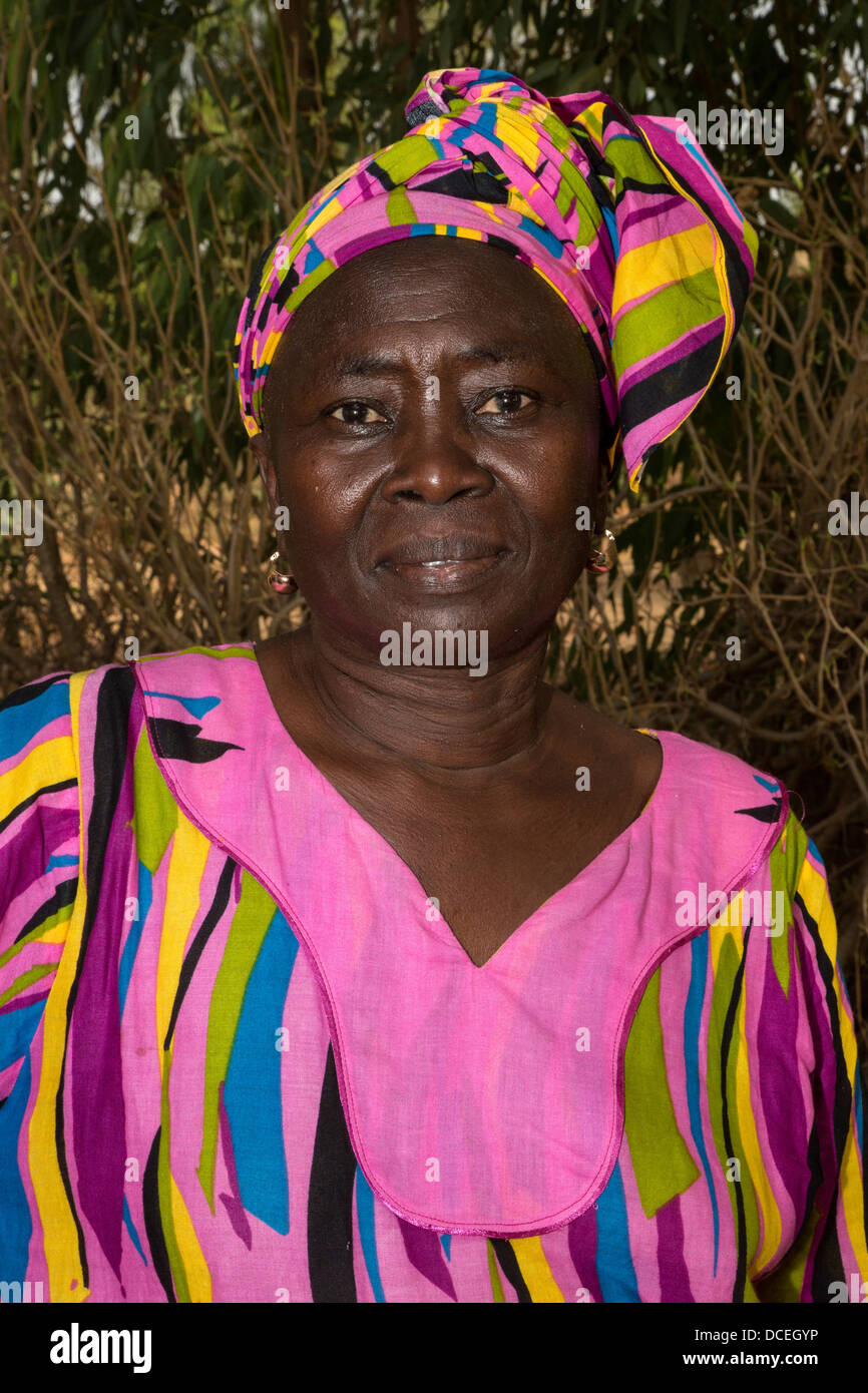 Femme Sénégalaise, Fatick, Sénégal Banque D'Images