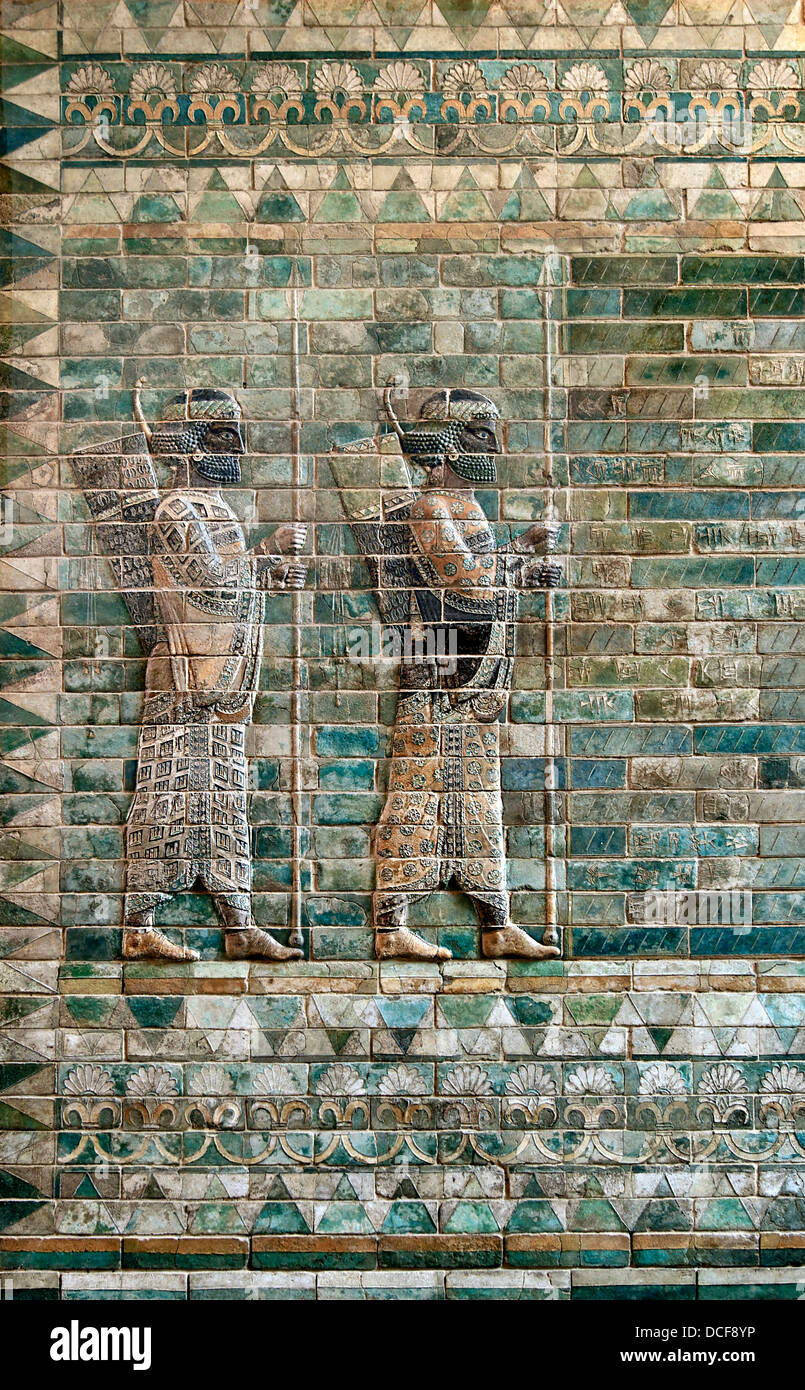 Frise des archers de Darius' palace à Susa. Détail de la début de la frise, gauche Banque D'Images