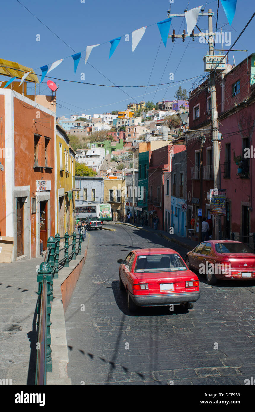 Au centre-ville de la circulation ; Guanajuato, Guanajuato, Mexique Banque D'Images