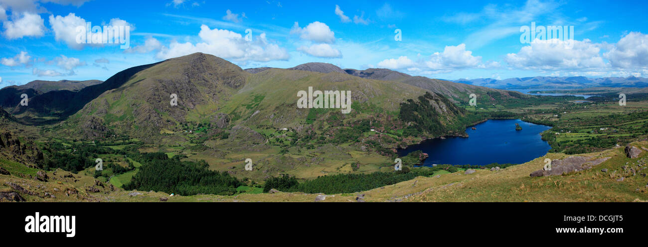 Glanmore Lake au Col Healy ; Lauragh, comté de Kerry, Irlande Banque D'Images