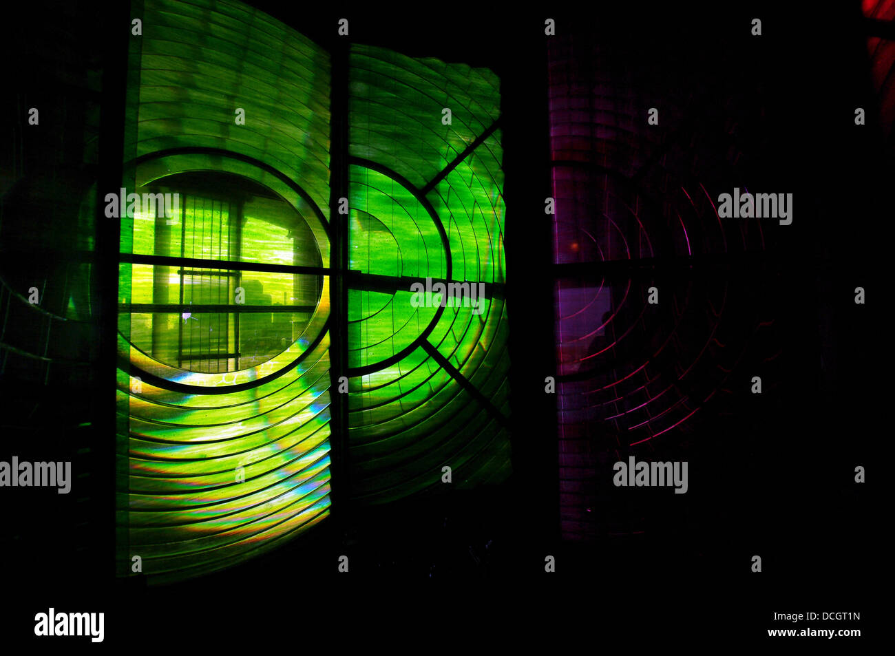 Gros plan de l'objectif de qualité dans l'ancien phare dormeur - Kent, UK Banque D'Images