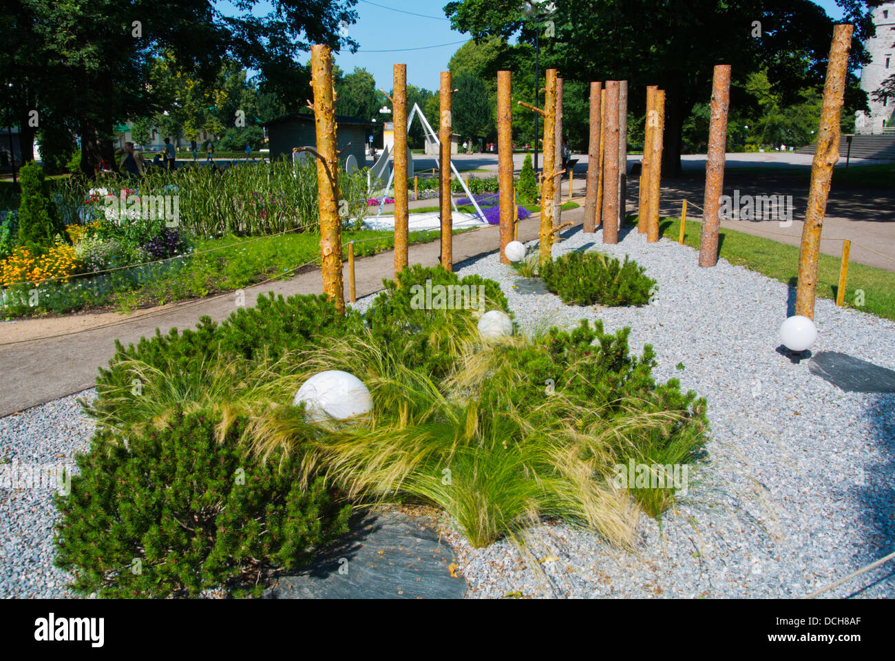 Tallinn fête des fleurs été 2013 Tornide väljak les tours carrés à l'extérieur des murs de la vieille ville de Tallinn en Estonie les Pays Baltes Europe Banque D'Images