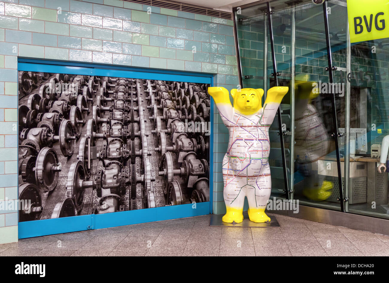 S d'interdiction sur la carte ferroviaire souterrain un ours de Berlin à une gare ferroviaire à Berlin Banque D'Images