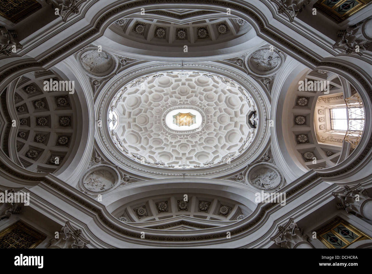L'intérieur du dôme, l'église de San Carlo alle Quattro Fontane, Rome, Italie Banque D'Images