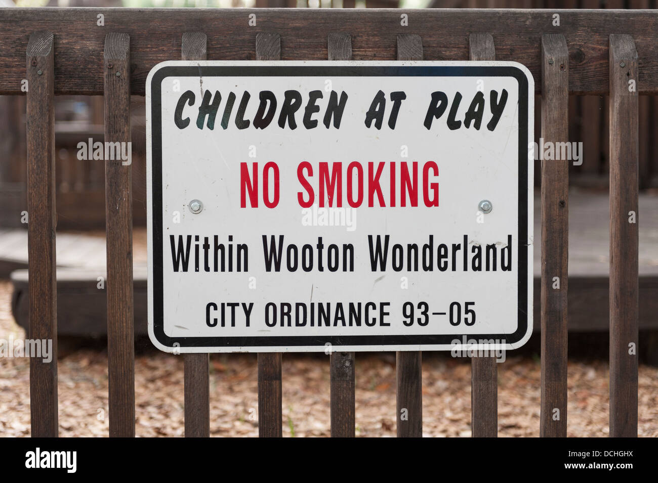 Chanter un avertissement rédigé à Wooton Wonderland Tavares, Florida USA. Une aire de jeux pour enfants. Banque D'Images