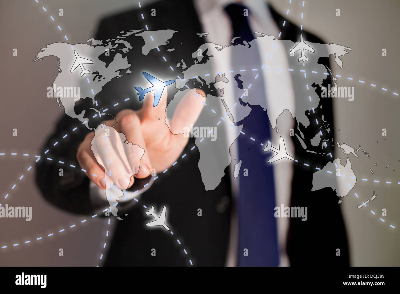 Business travel concept, les chemins d'avions sur la carte du monde Banque D'Images