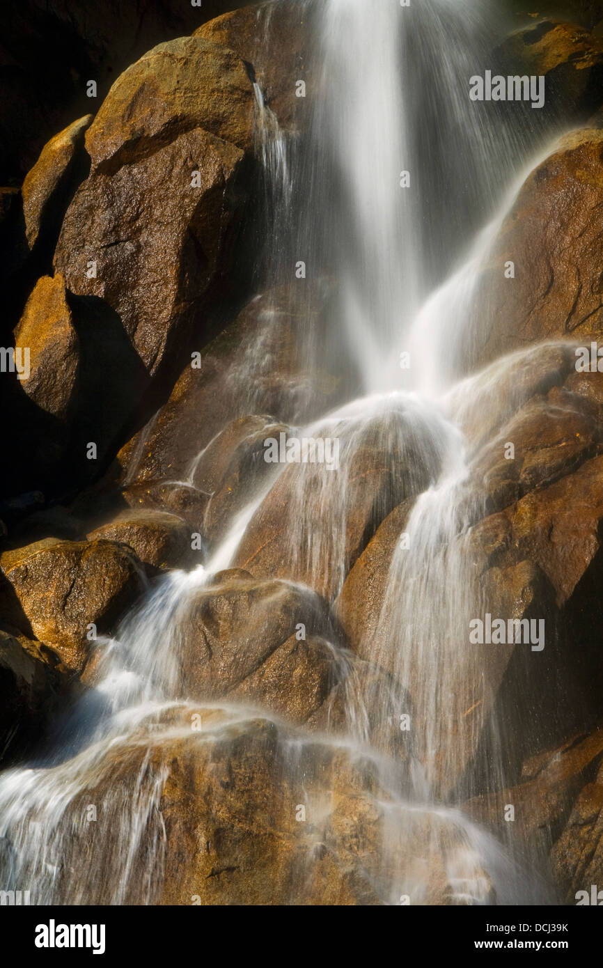 Grizzly Falls, Kings Canyon, Californie Banque D'Images