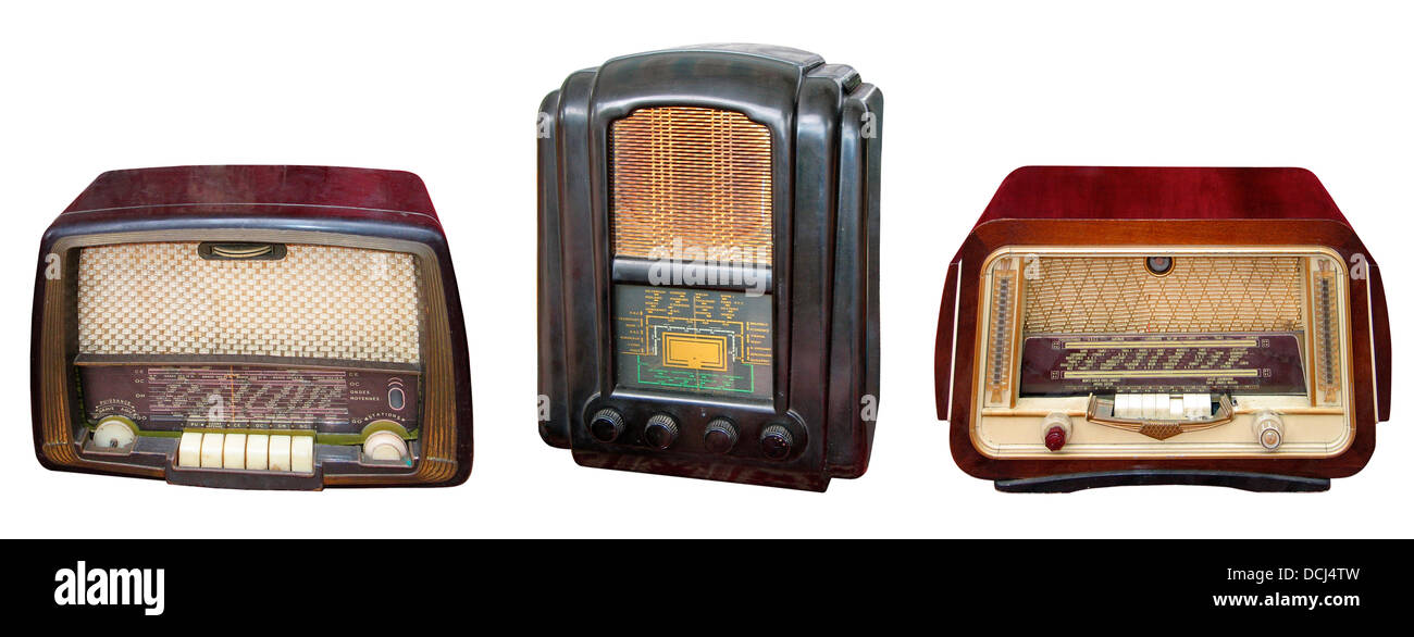 Trois vintage boîtier radio en bois, isolé sur fond blanc Banque D'Images