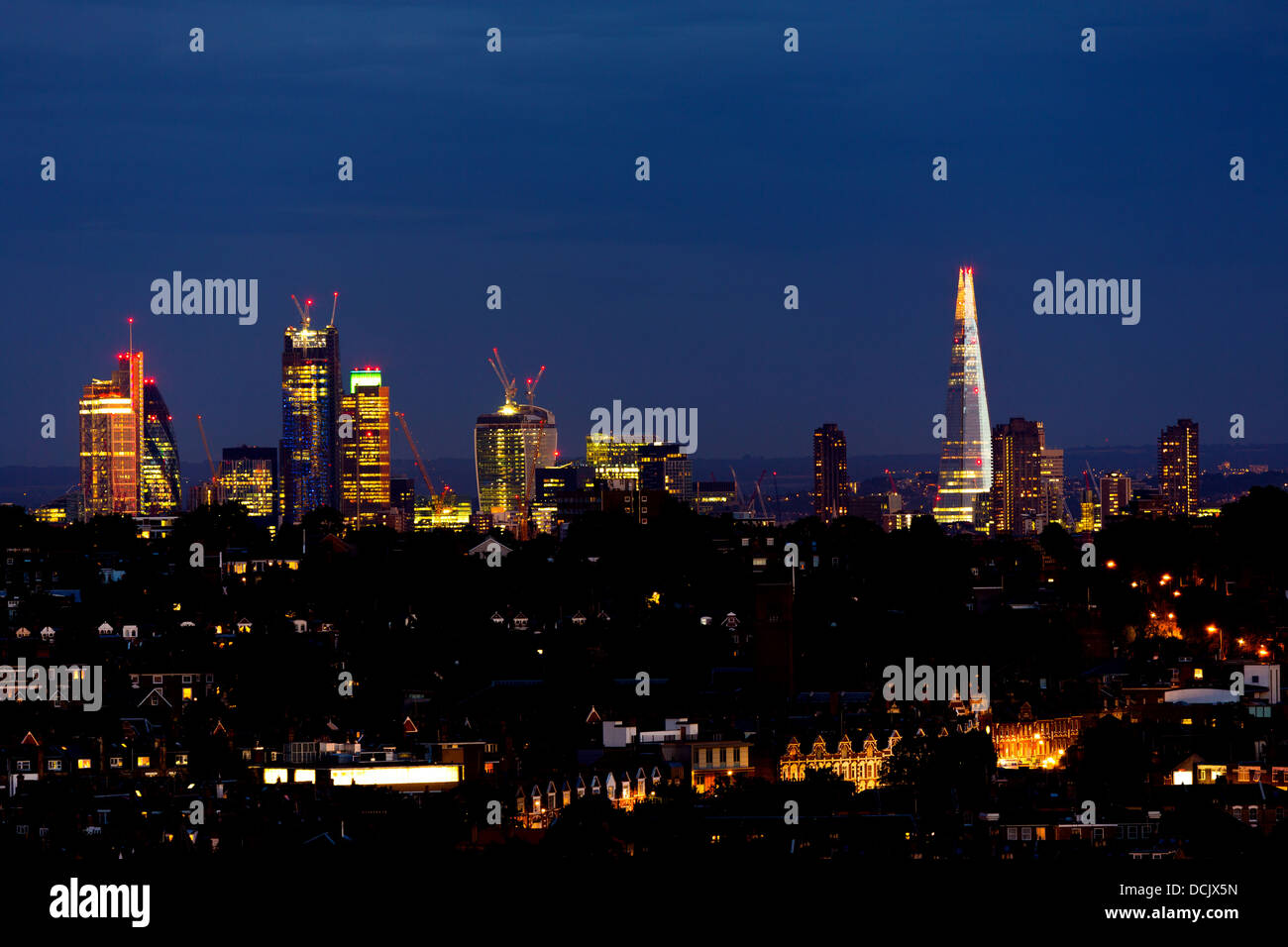 London City Skyline at Night de l'Alexandra Palace Banque D'Images