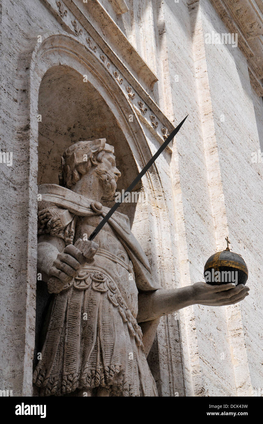 Statue, San Luigi dei Granai, Rome Banque D'Images