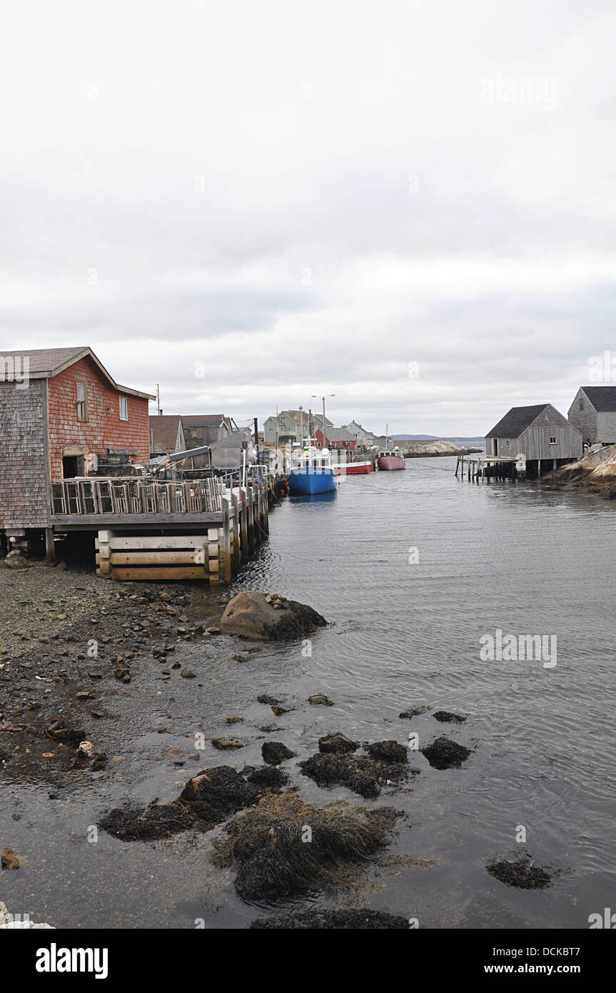 Une vue de la petite ville de Peggy's Cove. Banque D'Images