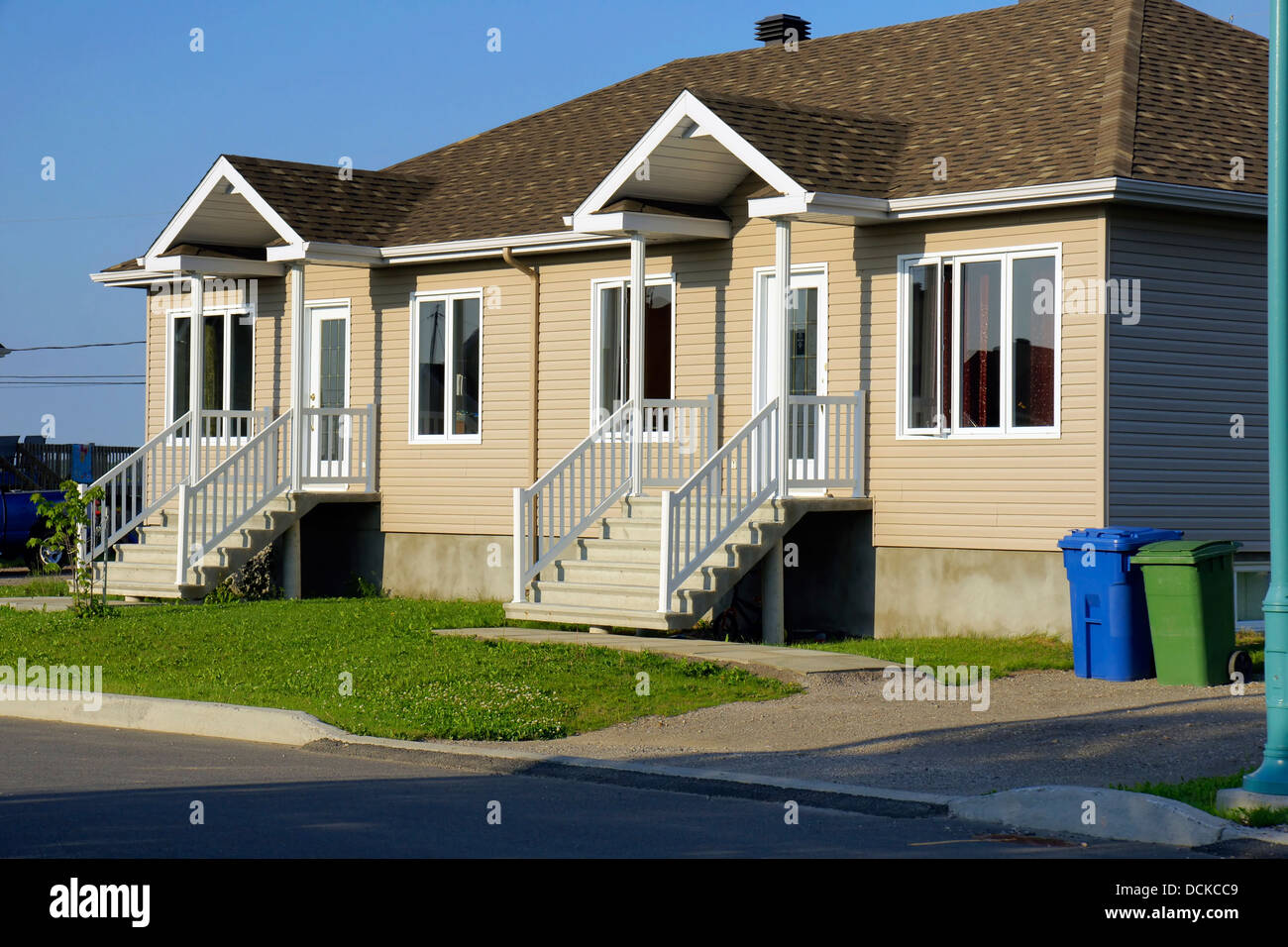 Nouveau revêtement beige en duplex Banque D'Images