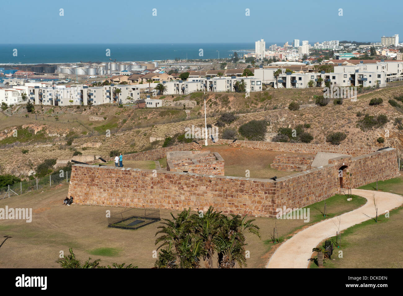 Le fort Frederick, 1799, et ci-dessous, le port de Port Elizabeth, Eastern Cape, Afrique du Sud Banque D'Images