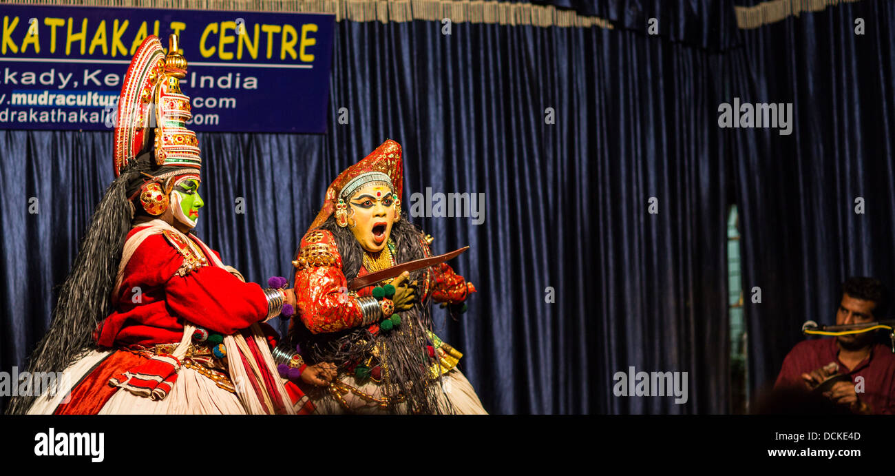 Présentation de Kerala kathakali théâtre traditionnel Banque D'Images