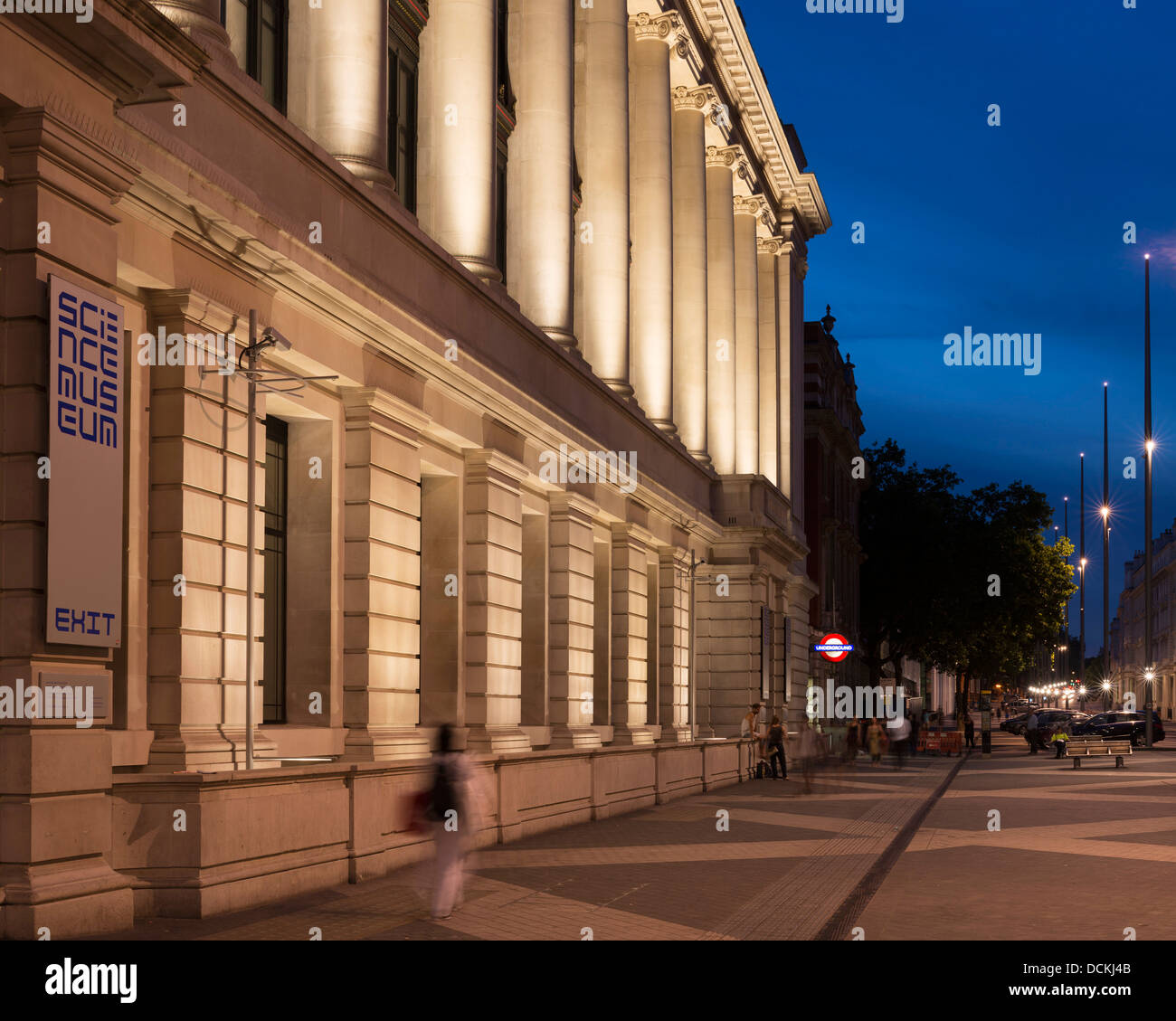 Le Musée des sciences de la nuit, Londres, Royaume-Uni. Architecte : Richard Allison et le DHA, 2013. Voir l'exposition le long de la route. Banque D'Images