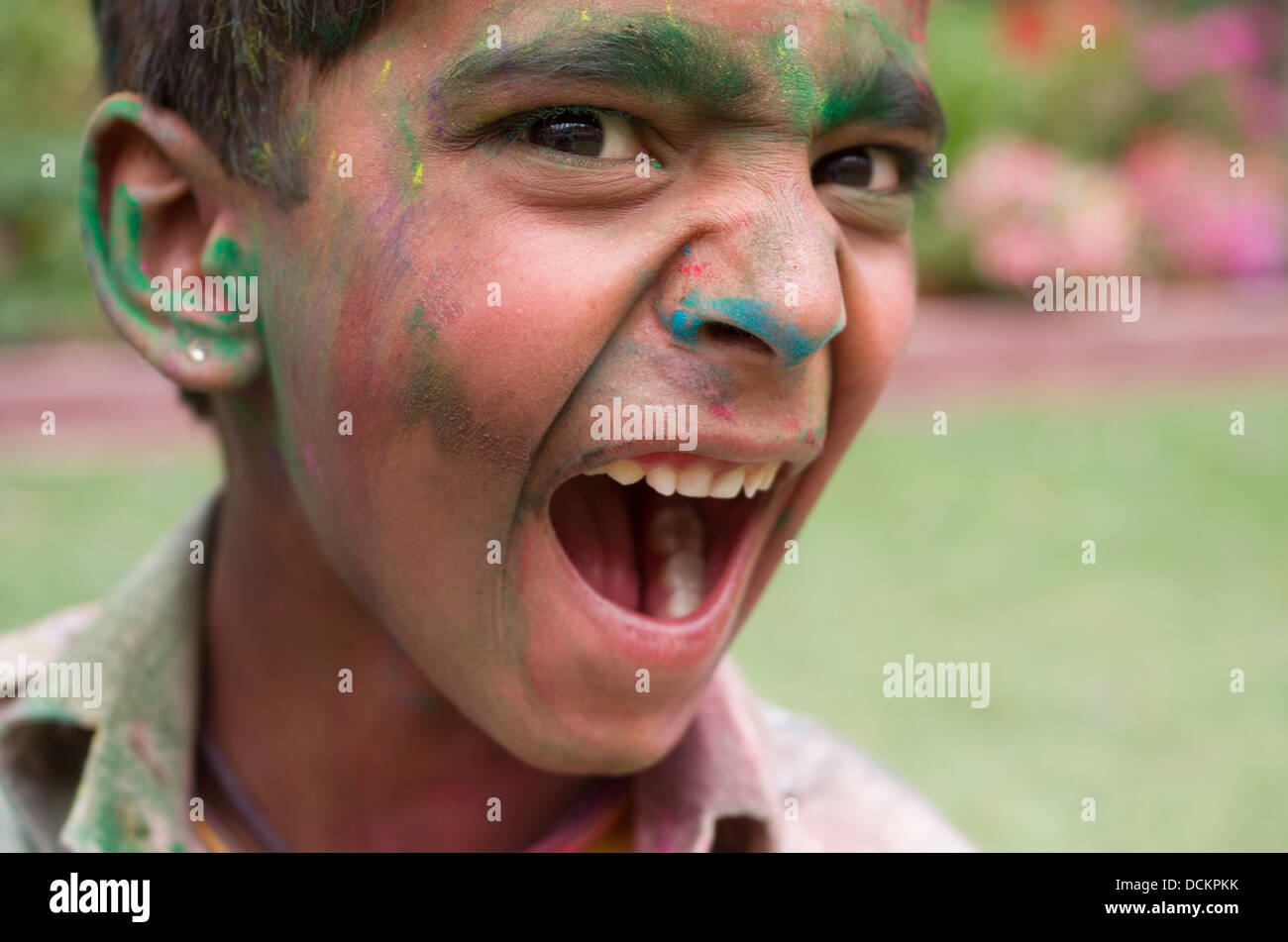 Célébrer Holi, Festival des couleurs, une fête hindoue de printemps - Jaipur, Rajasthan, Inde Banque D'Images