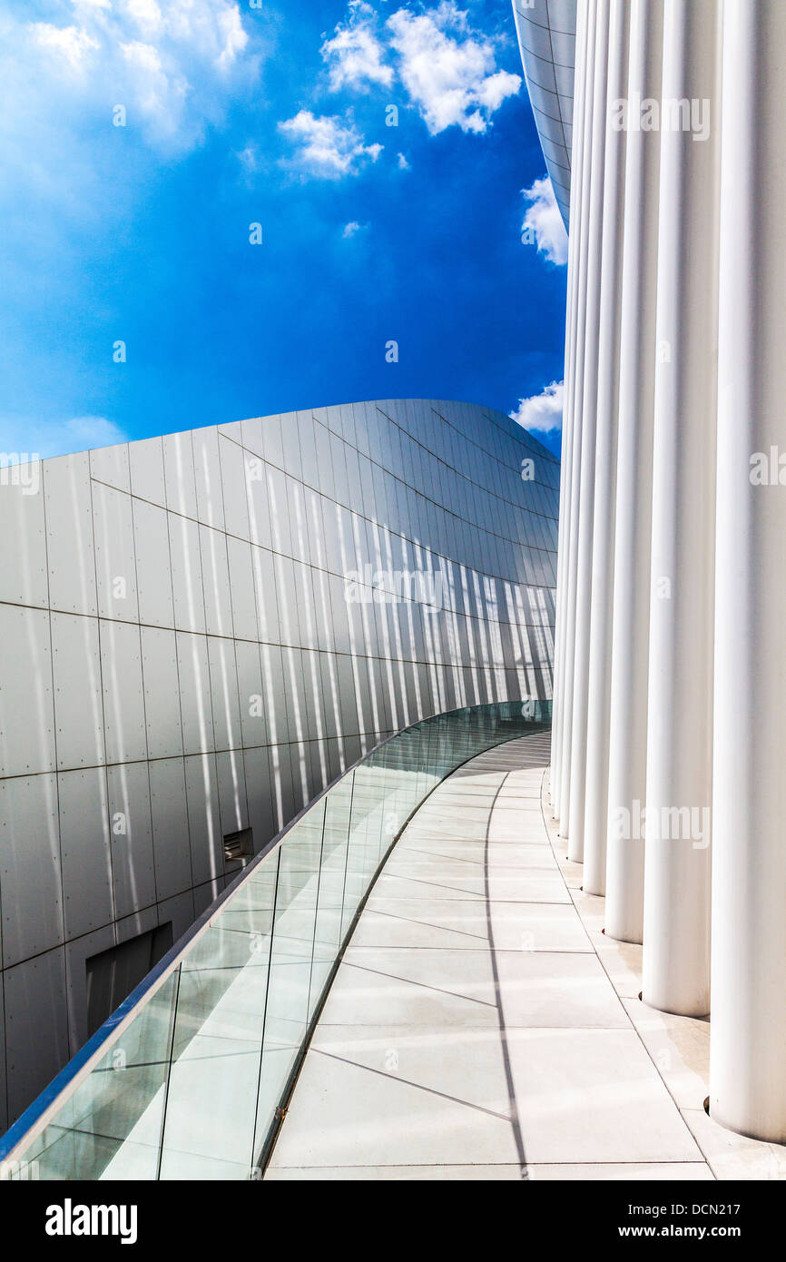 Une partie de la salle de concert Philharmonie moderne dans la ville de Luxembourg. Banque D'Images