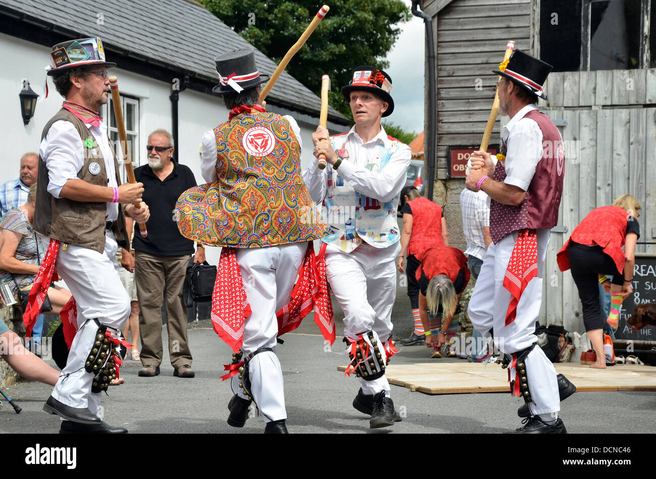 Danseurs Morris à l'édition 2013 du Festival Folk de Dartmoor, l'ardeur, Dartmoor, Devon Banque D'Images