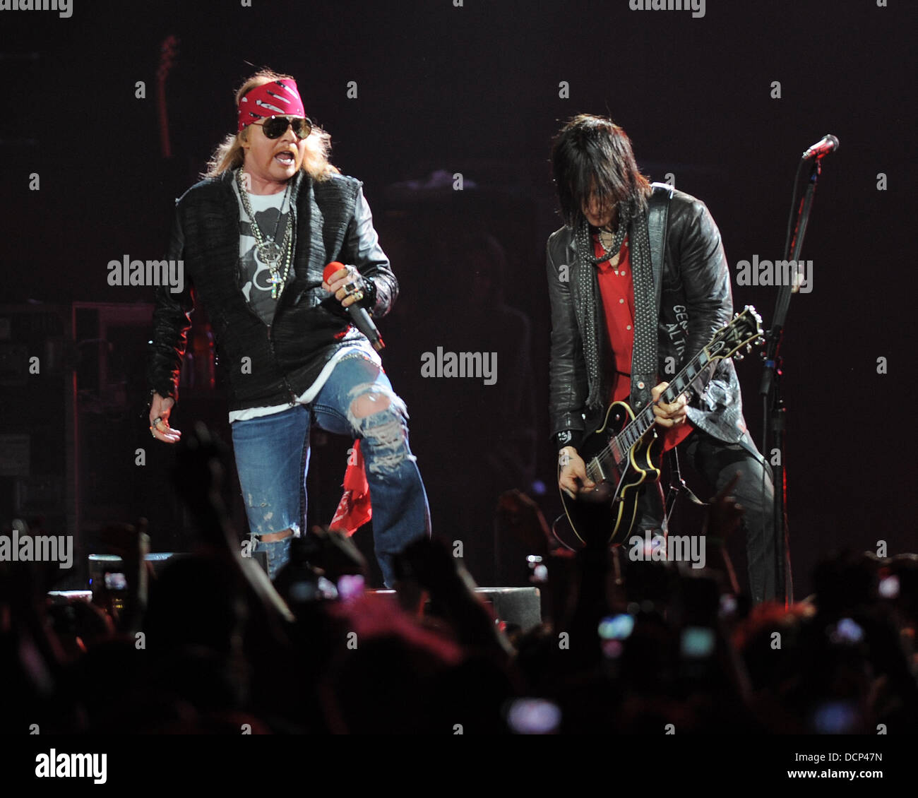 Axl Rose de Guns N' Roses joue à l'American Airlines Arena durant sa tournée nord-américaine de Miami, Floride - 29.10.11 Banque D'Images