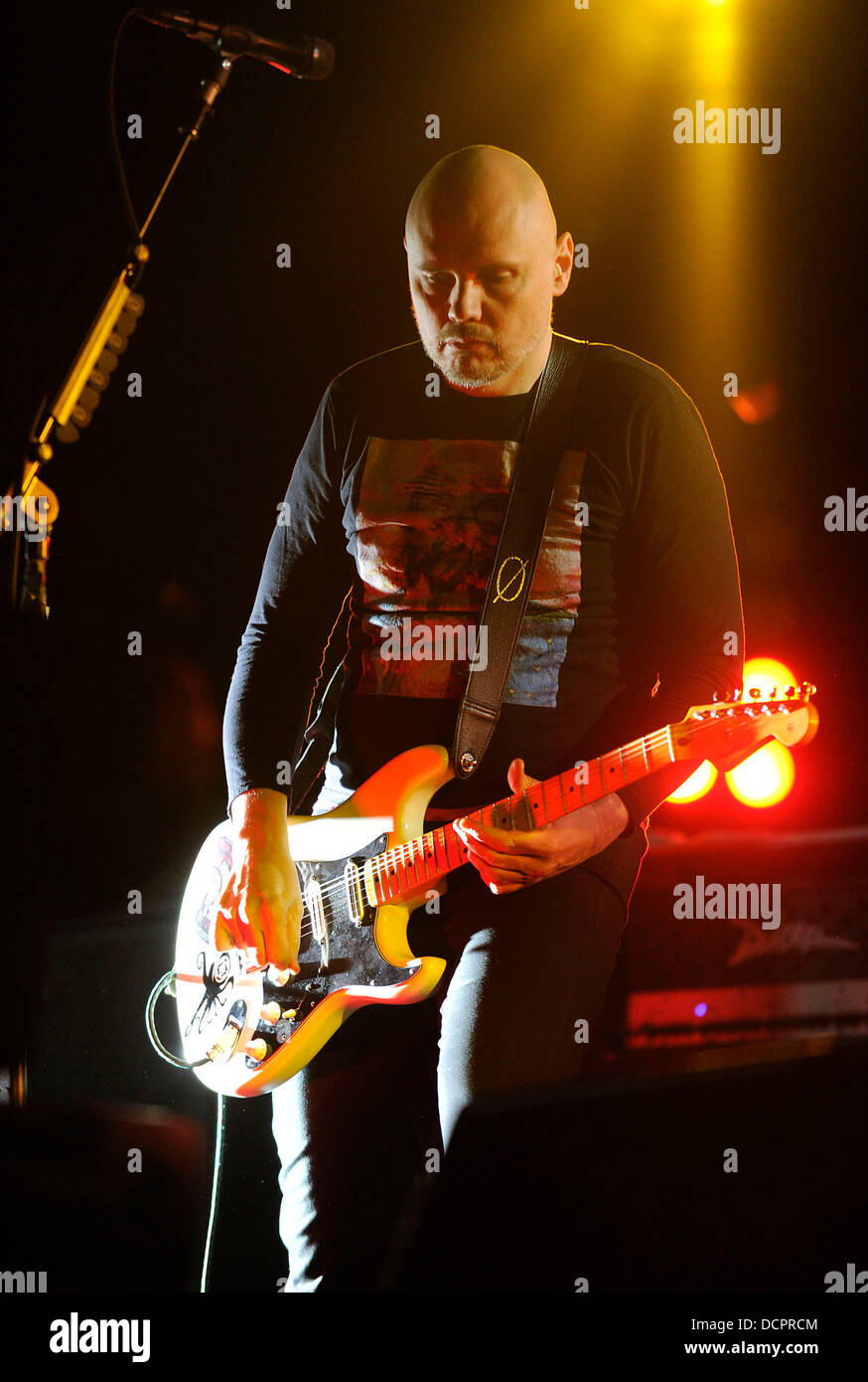 Billy Corgan des Smashing Pumpkins rock band l'exécution de 'l'autre côté  de l'Kaleidyscope" tour à l'Heineken Music Hall. Amsterdam, Pays-Bas -  08.11.11 Photo Stock - Alamy