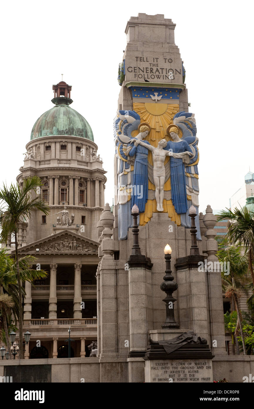 Monument aux morts en face de l'Hôtel de Ville, Durban, Afrique du Sud Banque D'Images