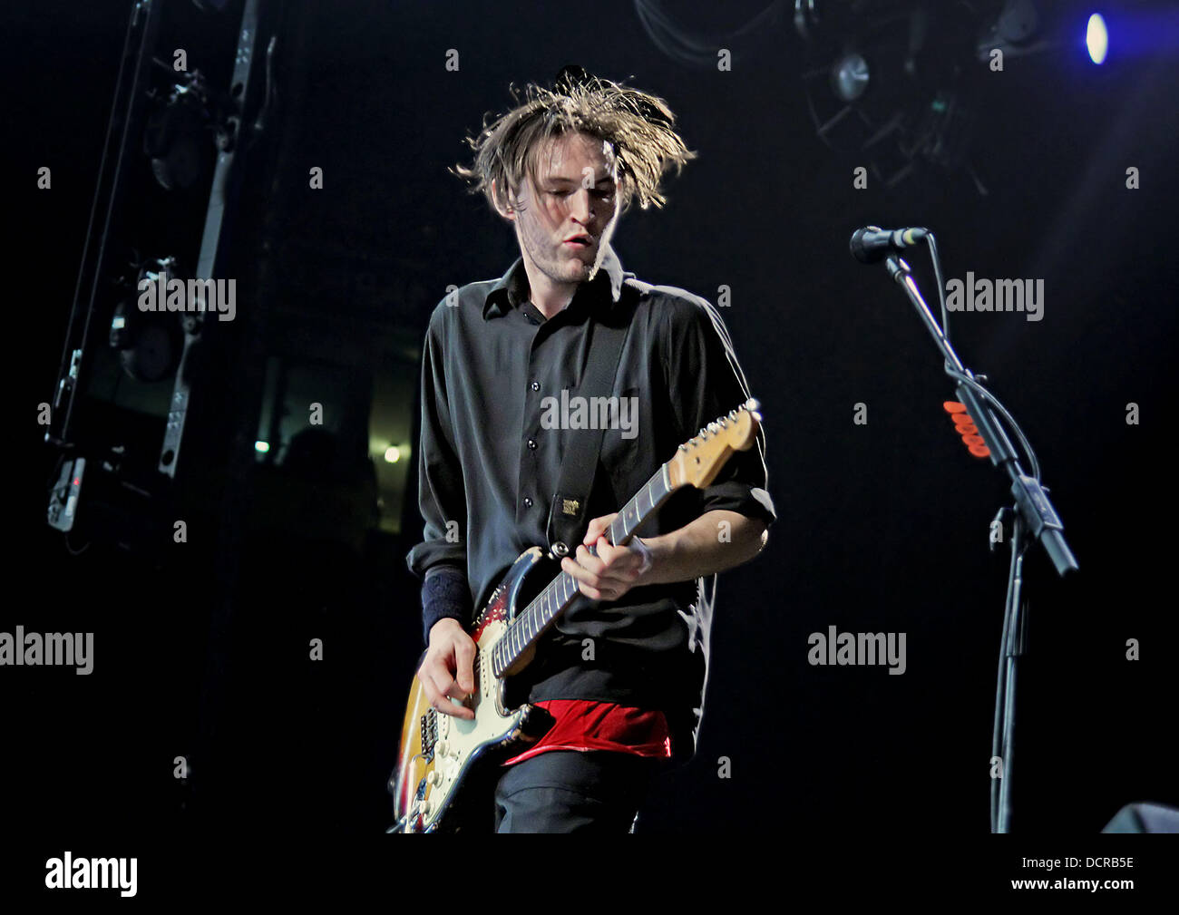 Red Hot Chili Peppers d'effectuer à la Manchester MEN Arena. Manchester, Angleterre - 14.11.11 Banque D'Images