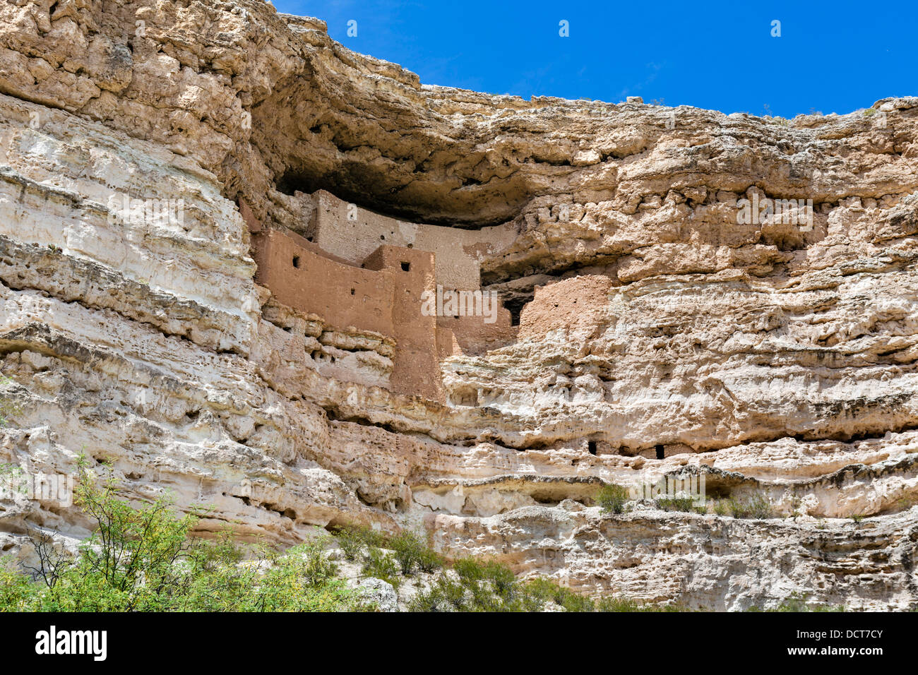 Montezuma Castle National Monument, bien préservé d'habitation de la falaise, près de personnes tribue Sinagua Camp Verde, Arizona, USA Banque D'Images