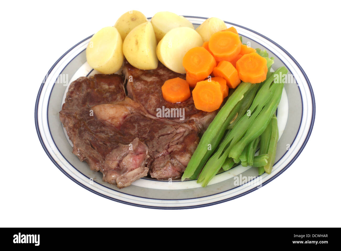 Bon Repas de steak RIbeye grillé avec des légumes vapeur Banque D'Images