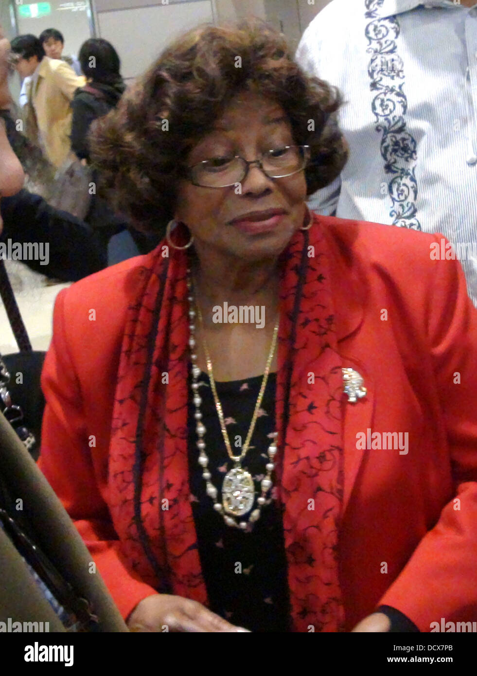 Katherine Jackson arrive à l'Aéroport International de Narita à Tokyo, Japon - 11.12.11 Banque D'Images