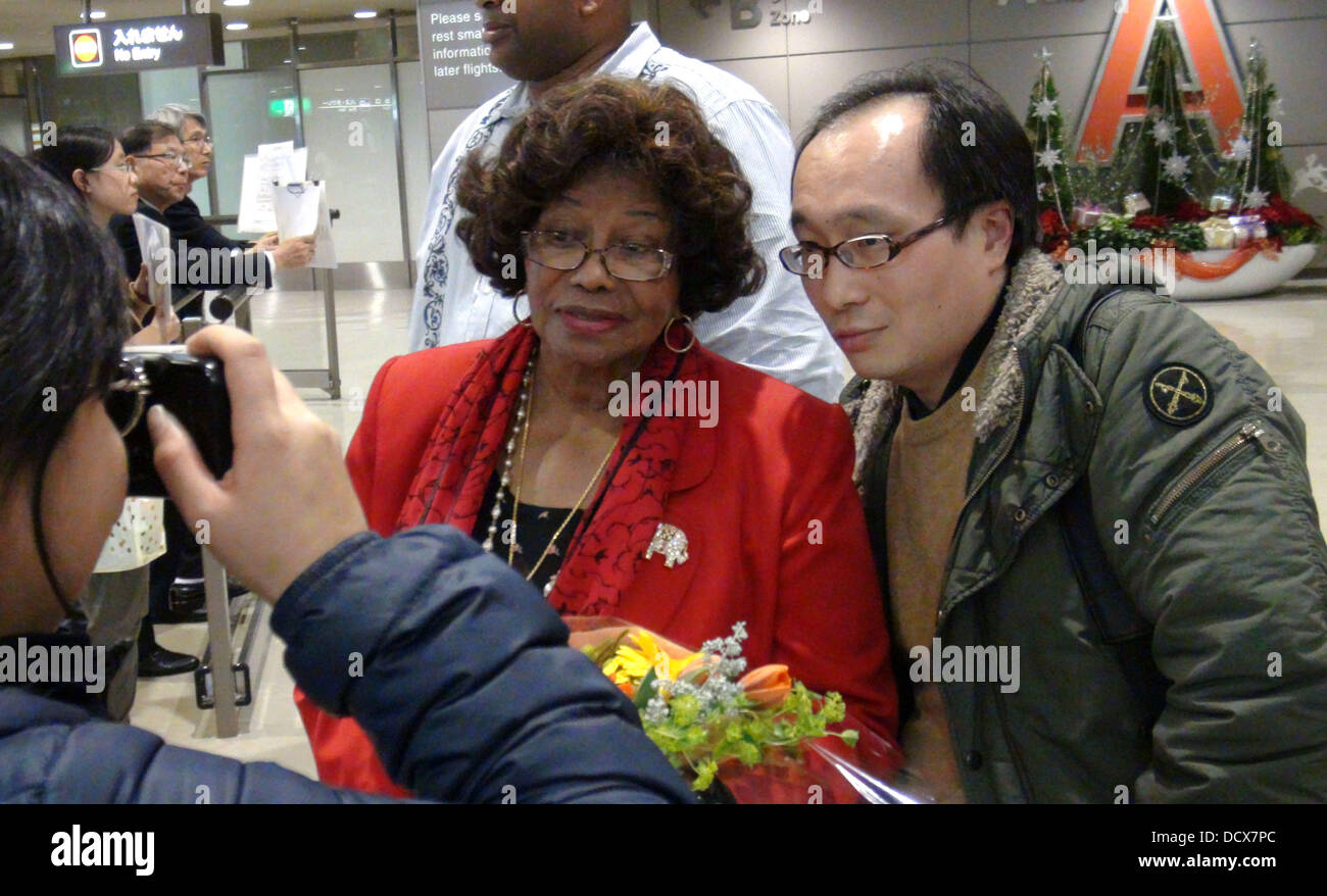 Katherine Jackson arrive à l'Aéroport International de Narita à Tokyo, Japon - 11.12.11 Banque D'Images